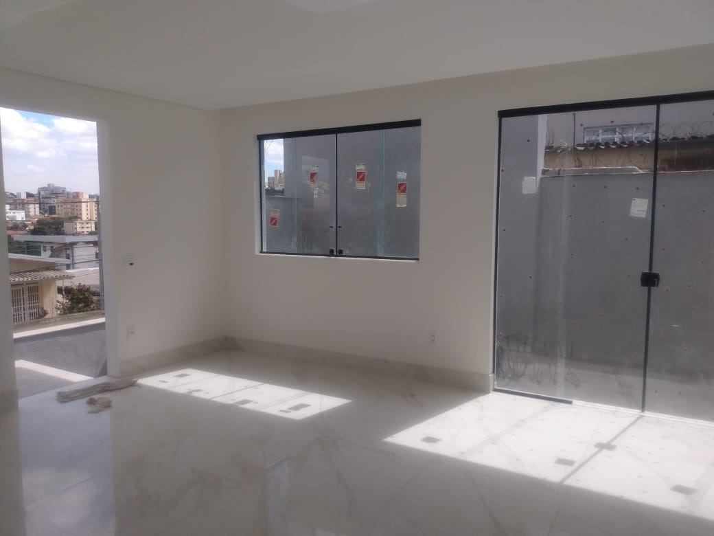 Casa à venda com 4 quartos, 300m² - Foto 8