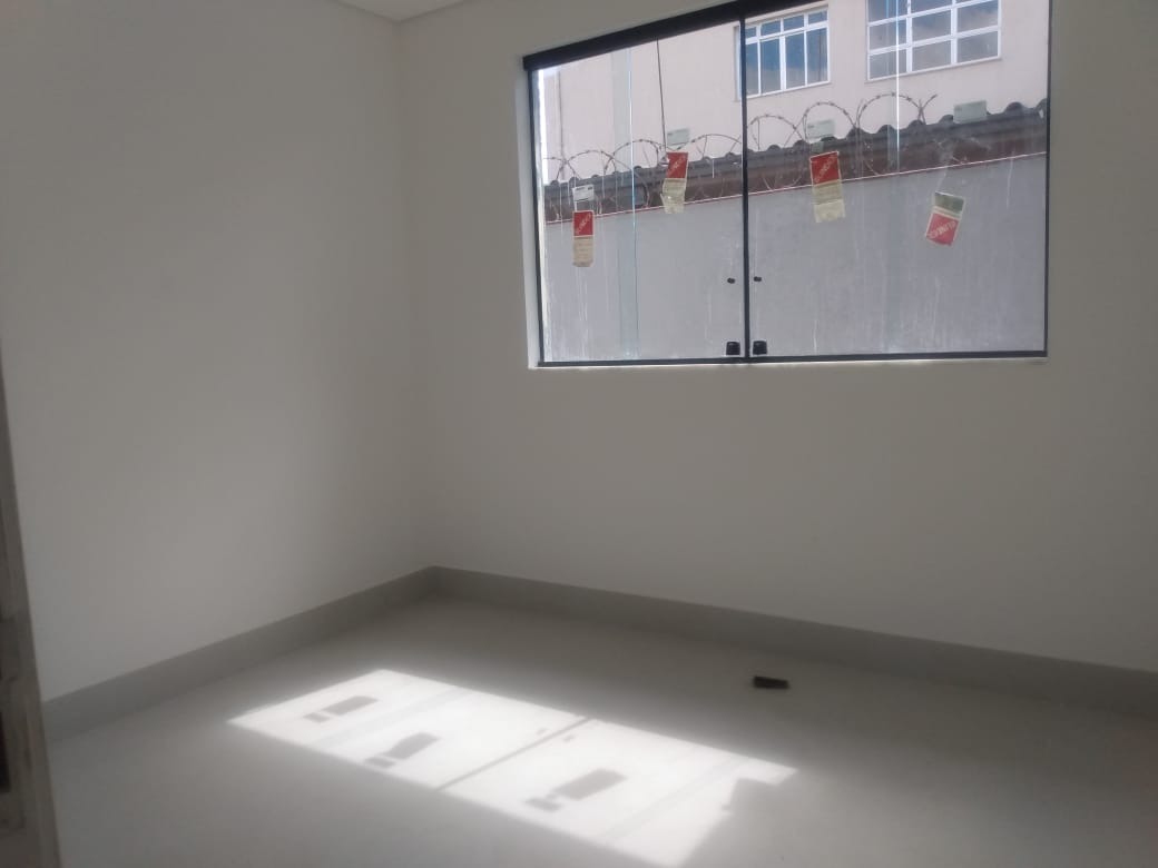 Casa à venda com 4 quartos, 300m² - Foto 9