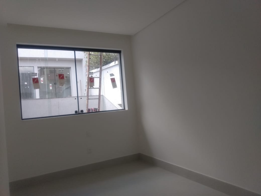 Casa à venda com 4 quartos, 300m² - Foto 17