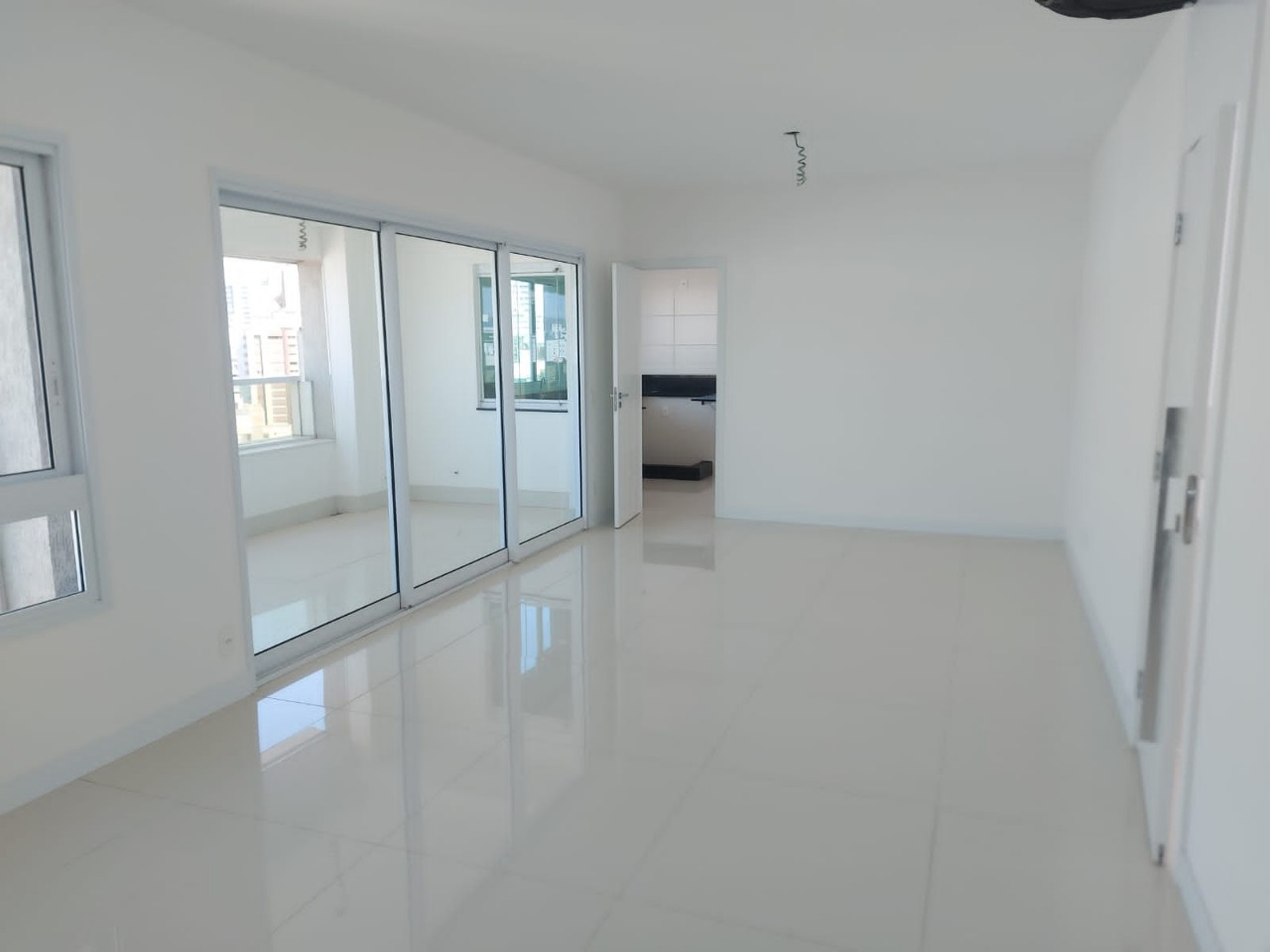 Apartamento à venda com 4 quartos, 990m² - Foto 1