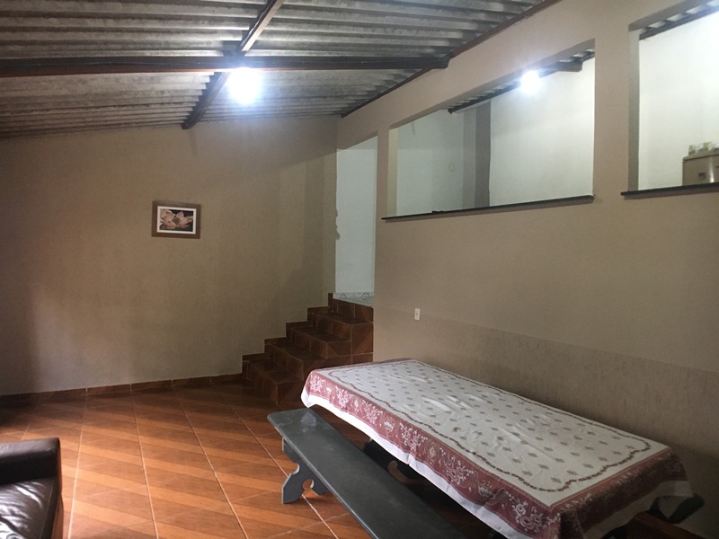 Casa à venda com 3 quartos, 280m² - Foto 1