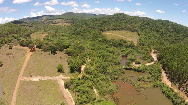 Chácara à venda com 1 quarto, 20000m² - Foto 2