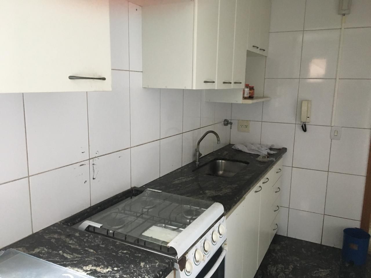 Apartamento à venda com 3 quartos, 80m² - Foto 1