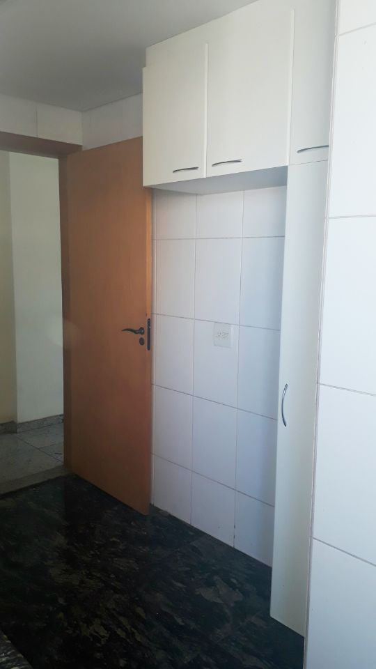 Apartamento à venda com 3 quartos, 80m² - Foto 7