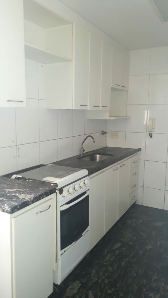 Apartamento à venda com 3 quartos, 80m² - Foto 4