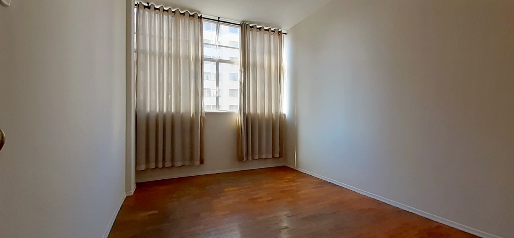 Apartamento à venda com 3 quartos, 90m² - Foto 2