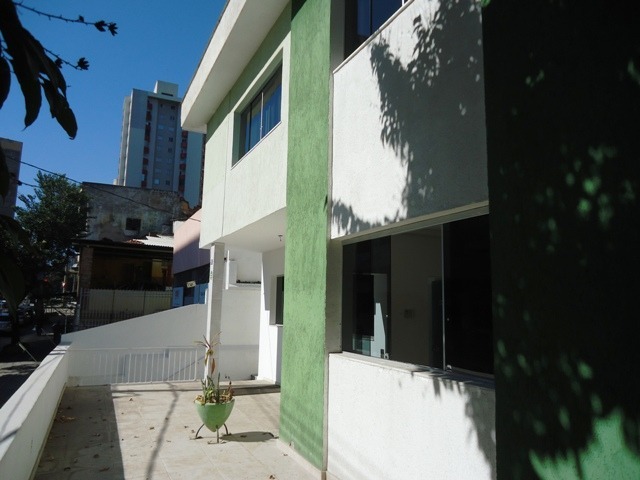 Casa à venda com 5 quartos, 249m² - Foto 6