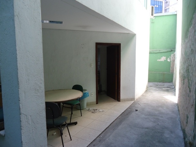 Casa à venda com 4 quartos, 249m² - Foto 11