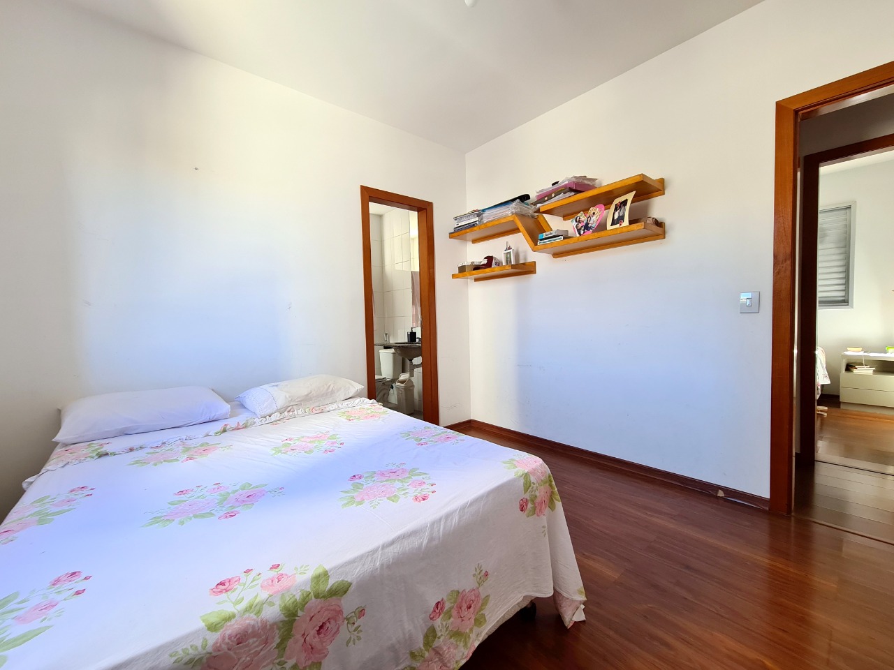 Apartamento à venda com 4 quartos, 147m² - Foto 8