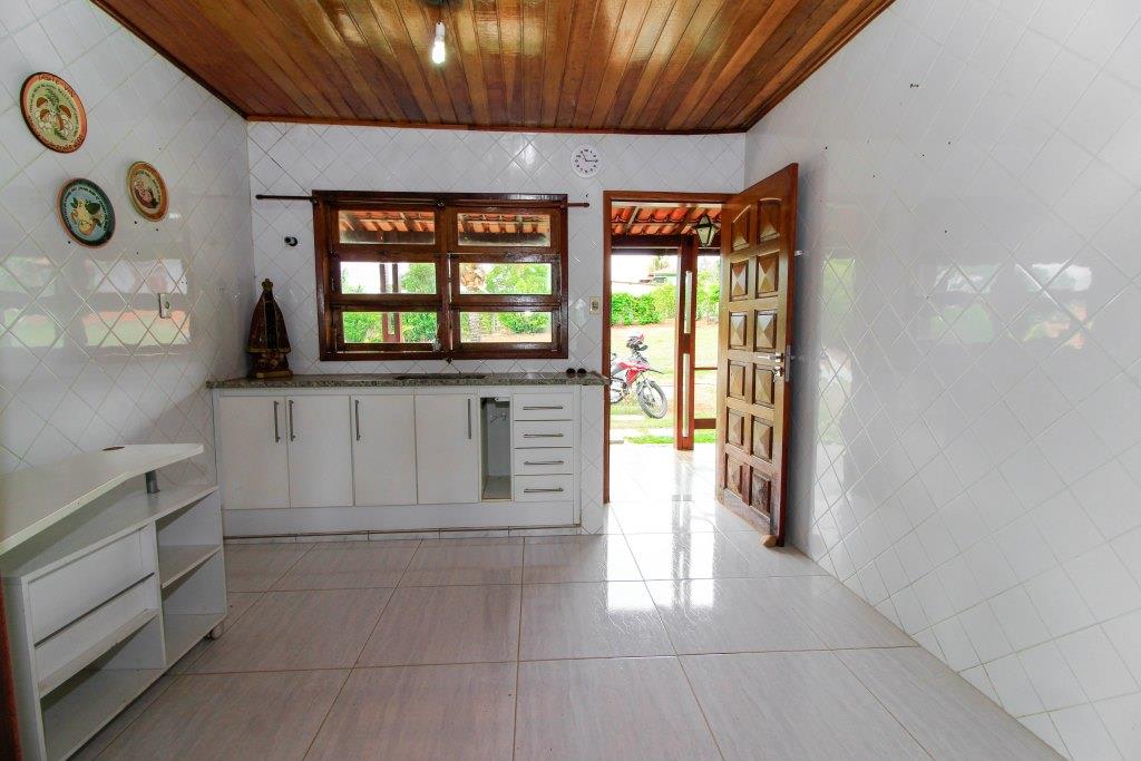 Casa de Condomínio para alugar com 4 quartos, 268m² - Foto 19