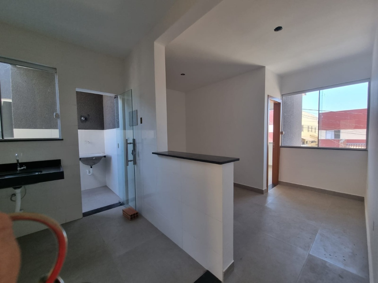 Casa à venda com 3 quartos, 100m² - Foto 2