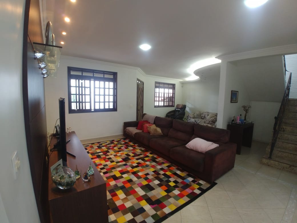 Casa à venda com 3 quartos, 240m² - Foto 10