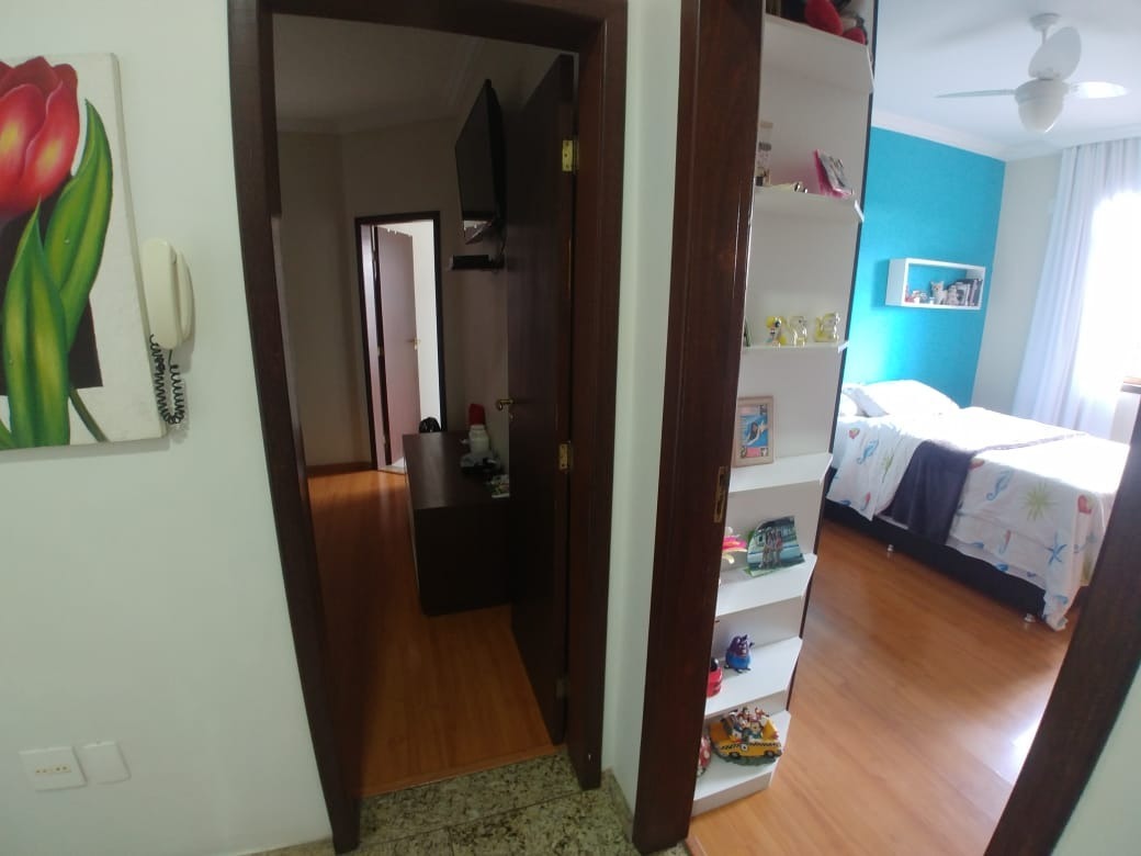 Casa à venda com 3 quartos, 240m² - Foto 23