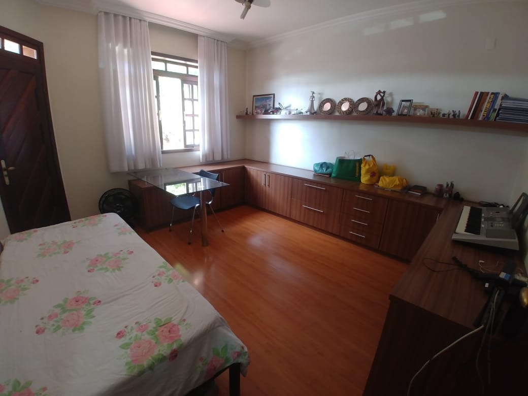 Casa à venda com 3 quartos, 240m² - Foto 17