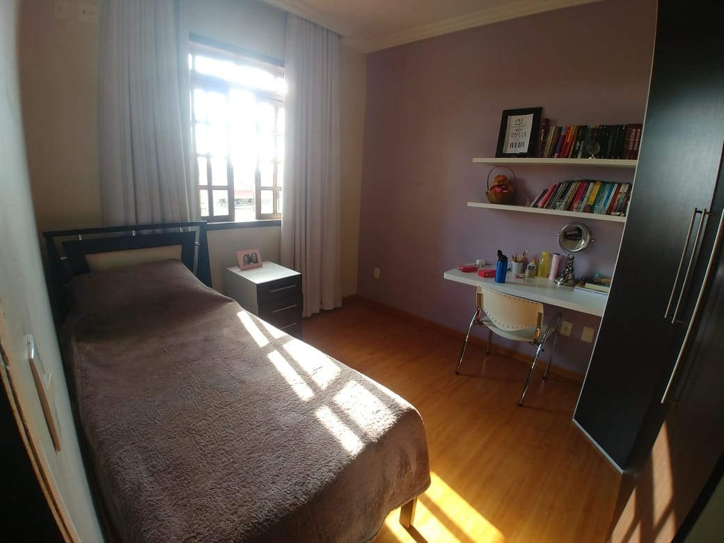 Casa à venda com 3 quartos, 240m² - Foto 19