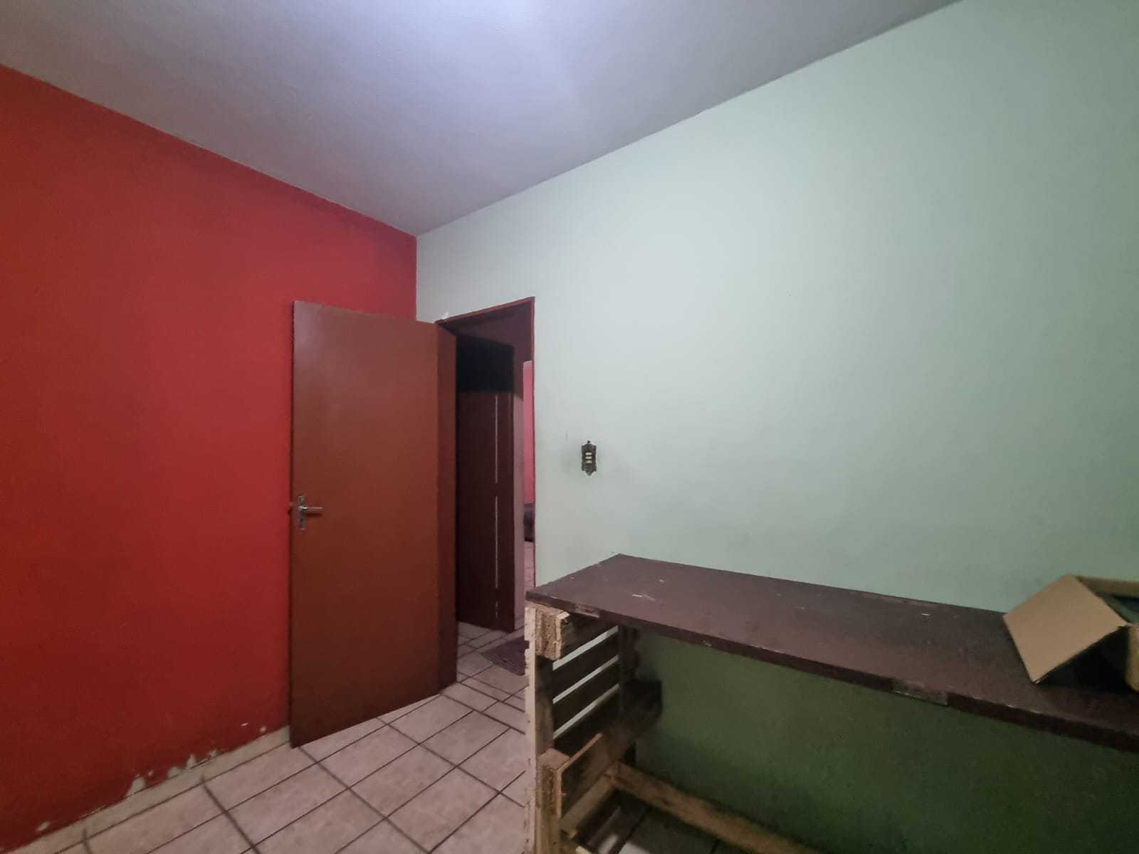 Casa à venda com 2 quartos, 70m² - Foto 12