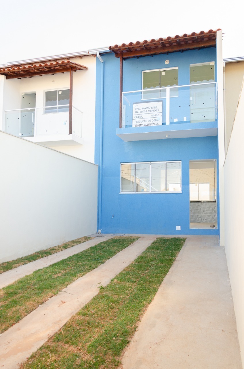 Casa à venda com 2 quartos, 60m² - Foto 1