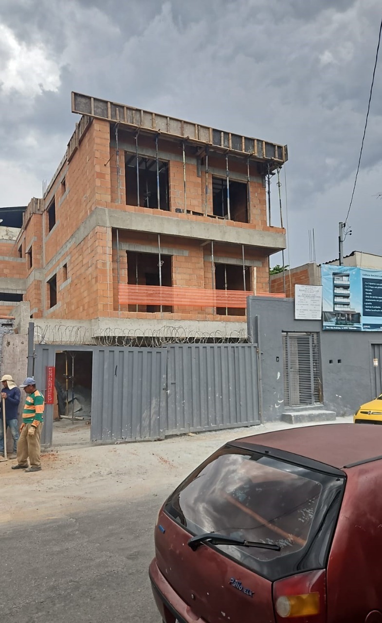 Apartamento à venda com 2 quartos, 100m² - Foto 1