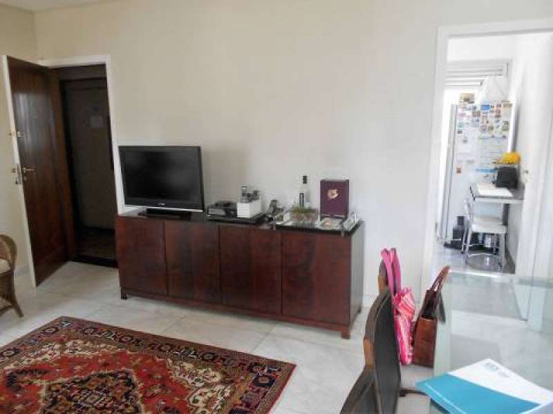 Apartamento à venda com 3 quartos, 90m² - Foto 3