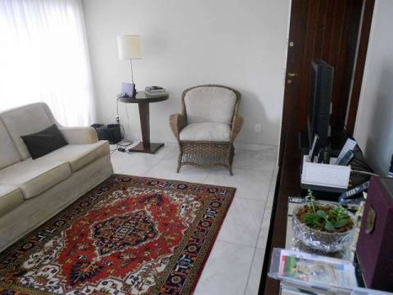 Apartamento à venda com 3 quartos, 90m² - Foto 1