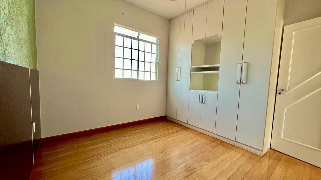 Casa à venda com 3 quartos, 250m² - Foto 16