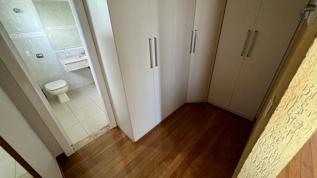 Casa à venda com 3 quartos, 250m² - Foto 15