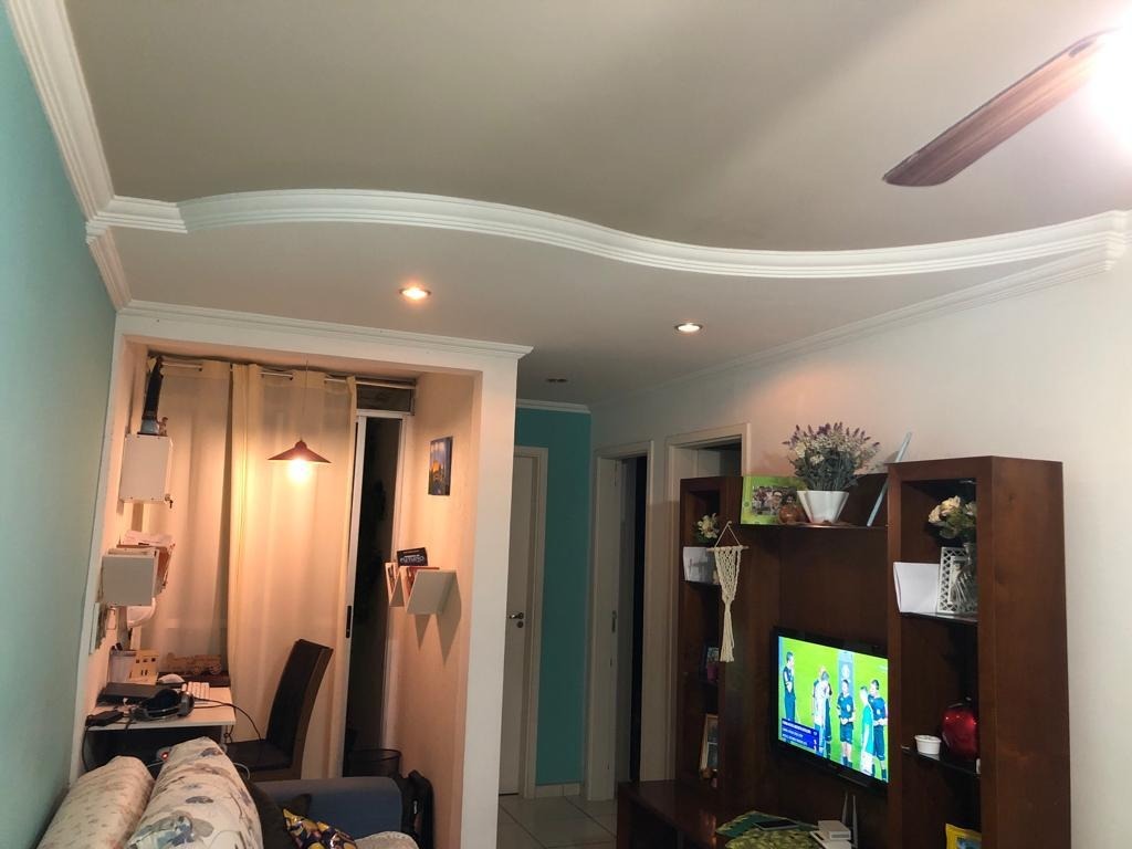 Apartamento à venda com 2 quartos, 68m² - Foto 2