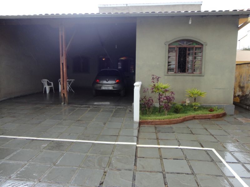 Casa à venda com 4 quartos, 140m² - Foto 2