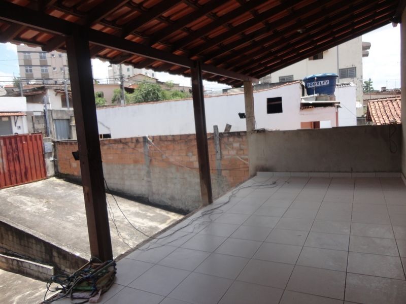 Casa à venda com 7 quartos, 320m² - Foto 13