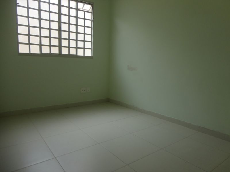 Casa à venda com 3 quartos, 70m² - Foto 13