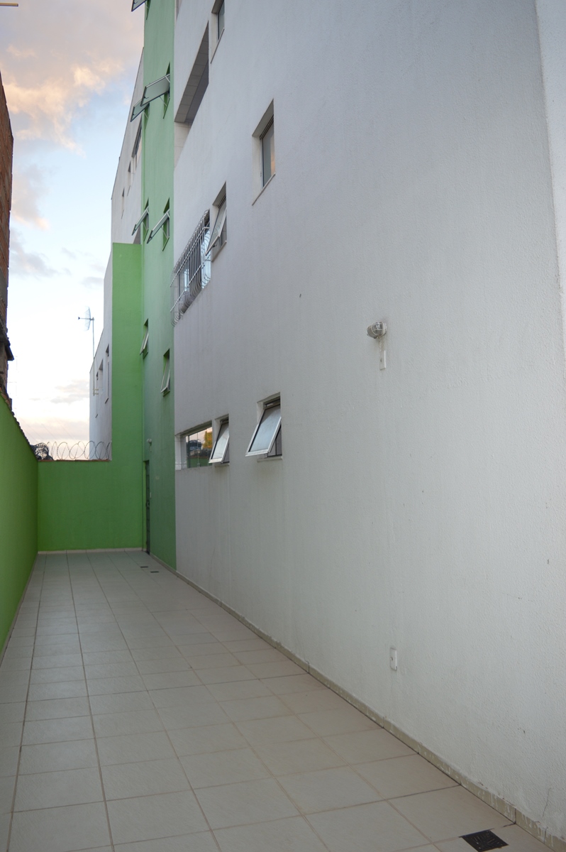 Apartamento à venda com 2 quartos, 115m² - Foto 2