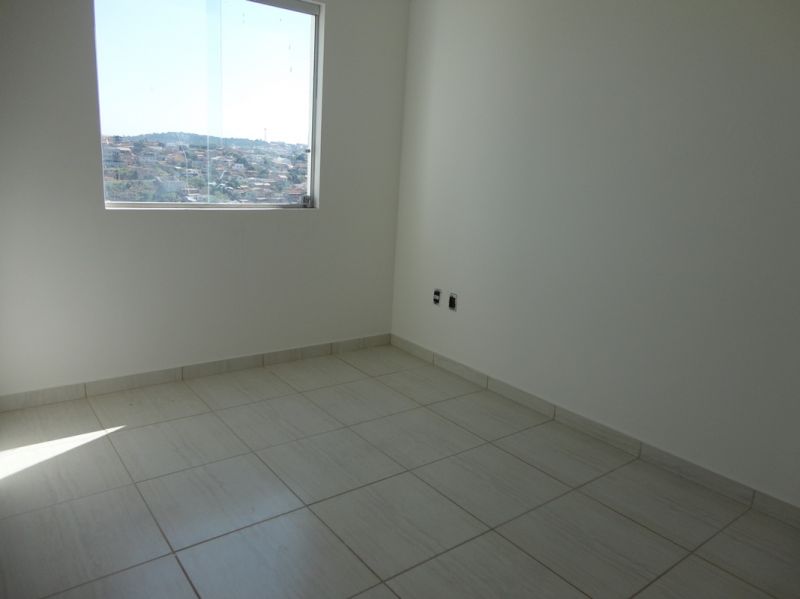 Apartamento à venda com 2 quartos, 55m² - Foto 3