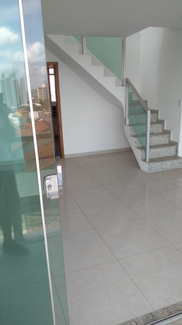 Cobertura à venda com 3 quartos, 182m² - Foto 1