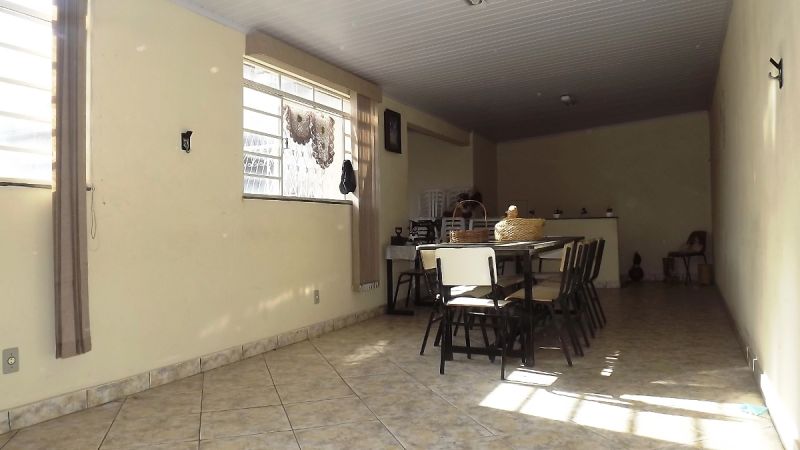 Casa à venda com 4 quartos, 300m² - Foto 24