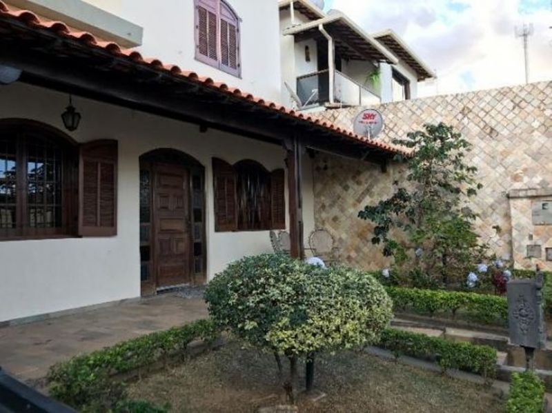 Casa à venda com 5 quartos, 332m² - Foto 6