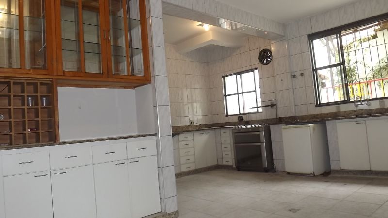 Casa à venda com 3 quartos, 370m² - Foto 9