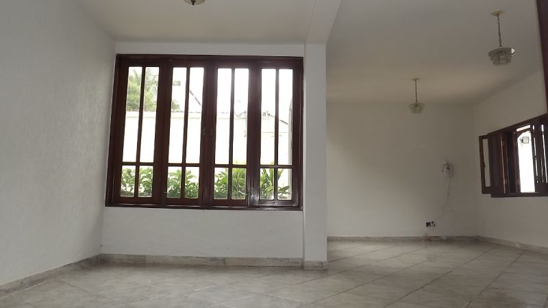 Casa à venda com 3 quartos, 370m² - Foto 16