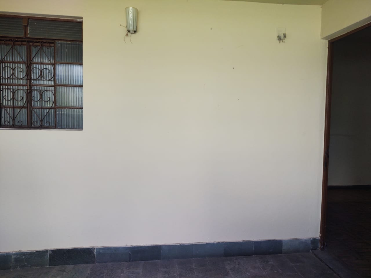 Casa à venda com 2 quartos, 360m² - Foto 2