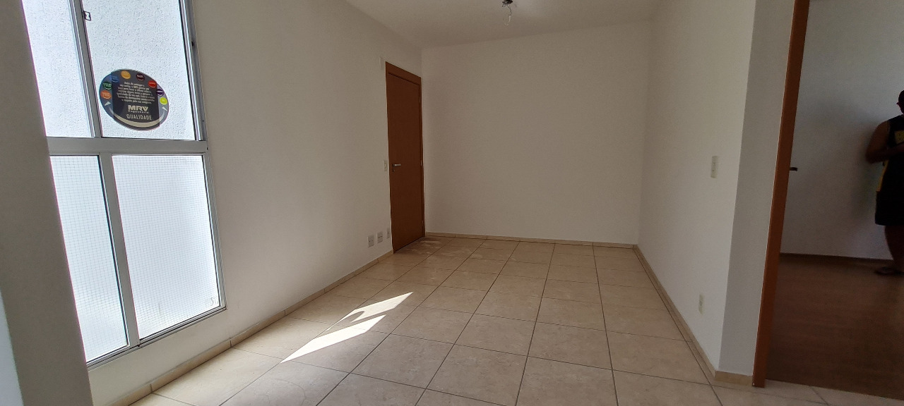 Apartamento à venda com 2 quartos, 62m² - Foto 2