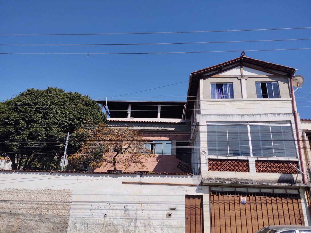 Casa à venda com 3 quartos, 400m² - Foto 1