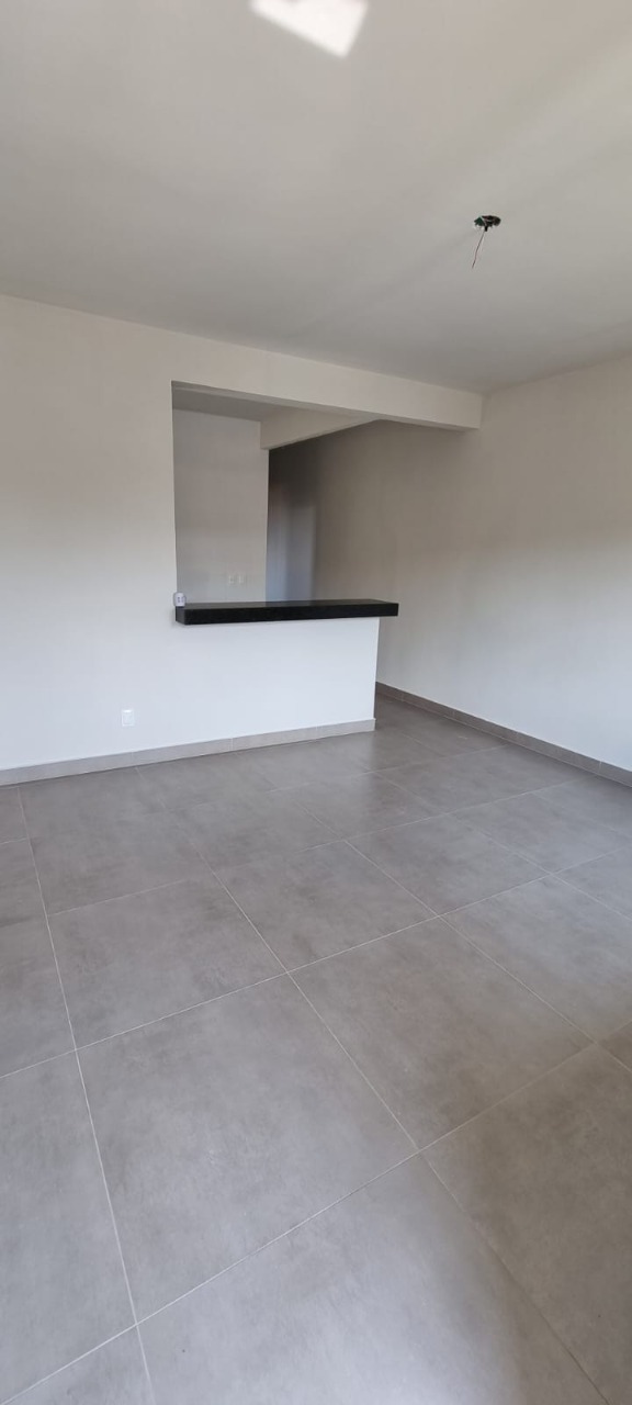 Casa à venda com 2 quartos, 66m² - Foto 12