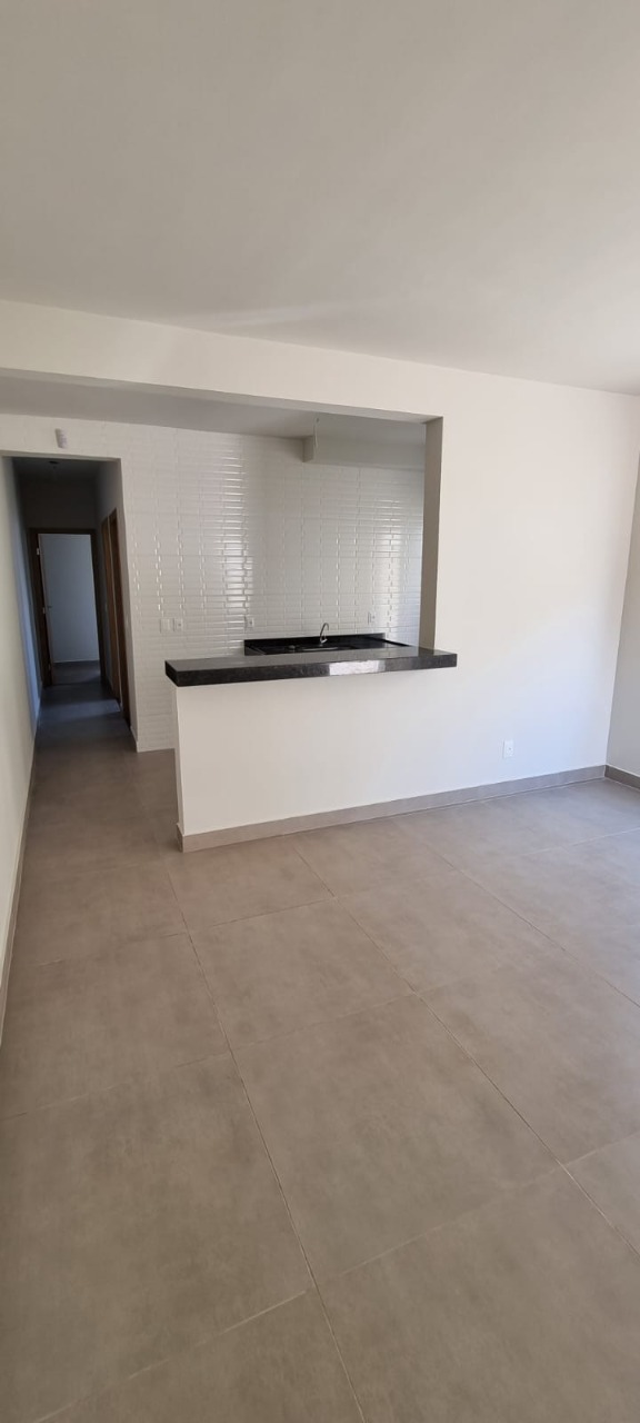 Casa à venda com 2 quartos, 60m² - Foto 4