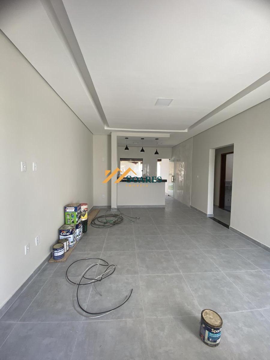 Casa à venda com 3 quartos, 300m² - Foto 2