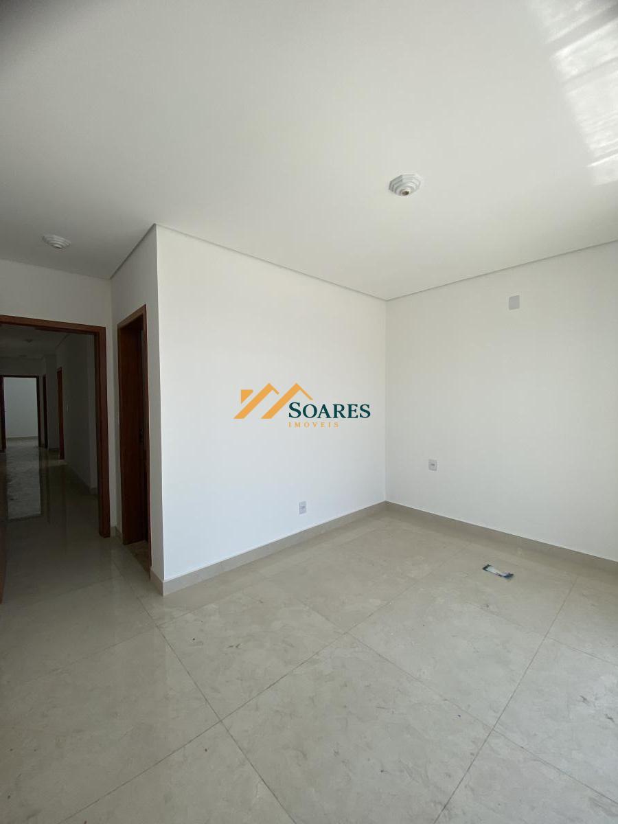 Casa à venda com 3 quartos, 180m² - Foto 4