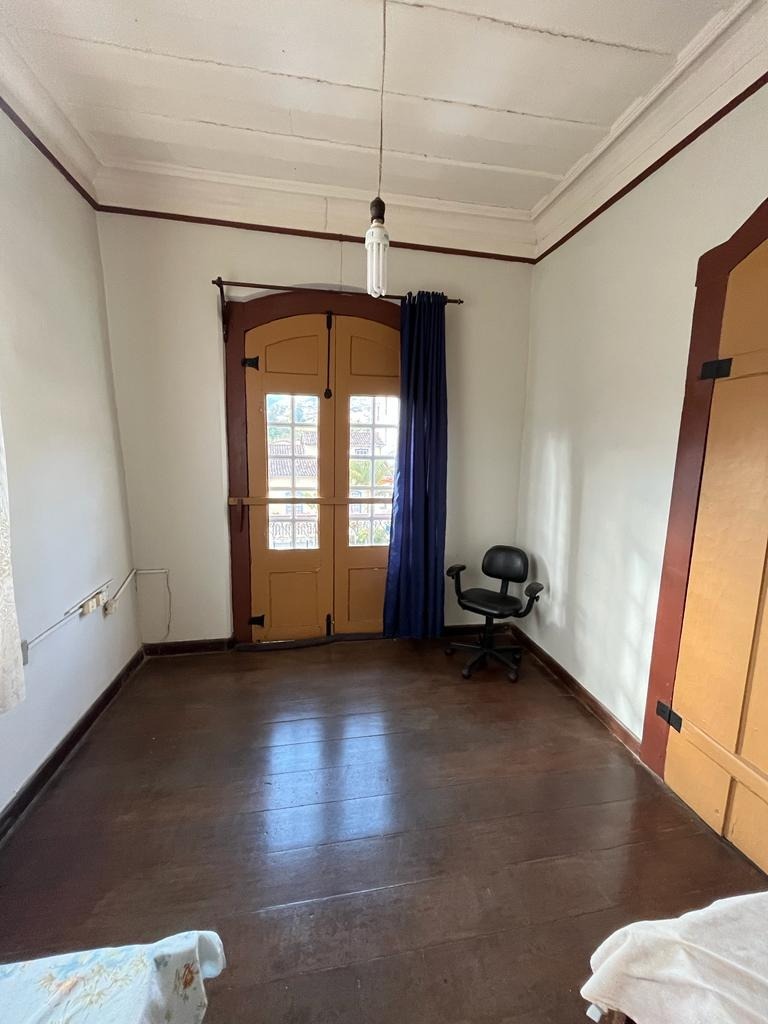 Casa à venda com 10 quartos, 450m² - Foto 6