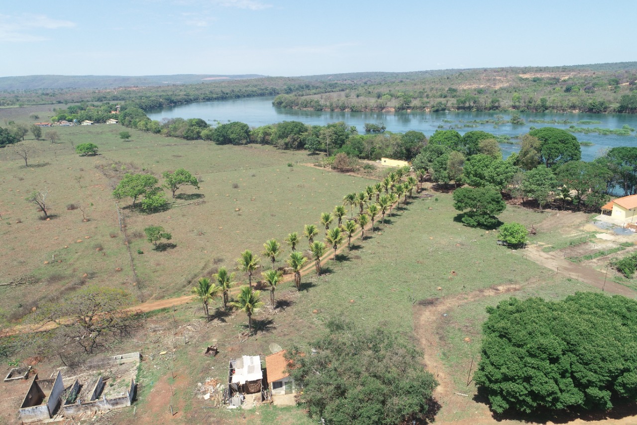 Chácara à venda com 6 quartos, 229m² - Foto 1