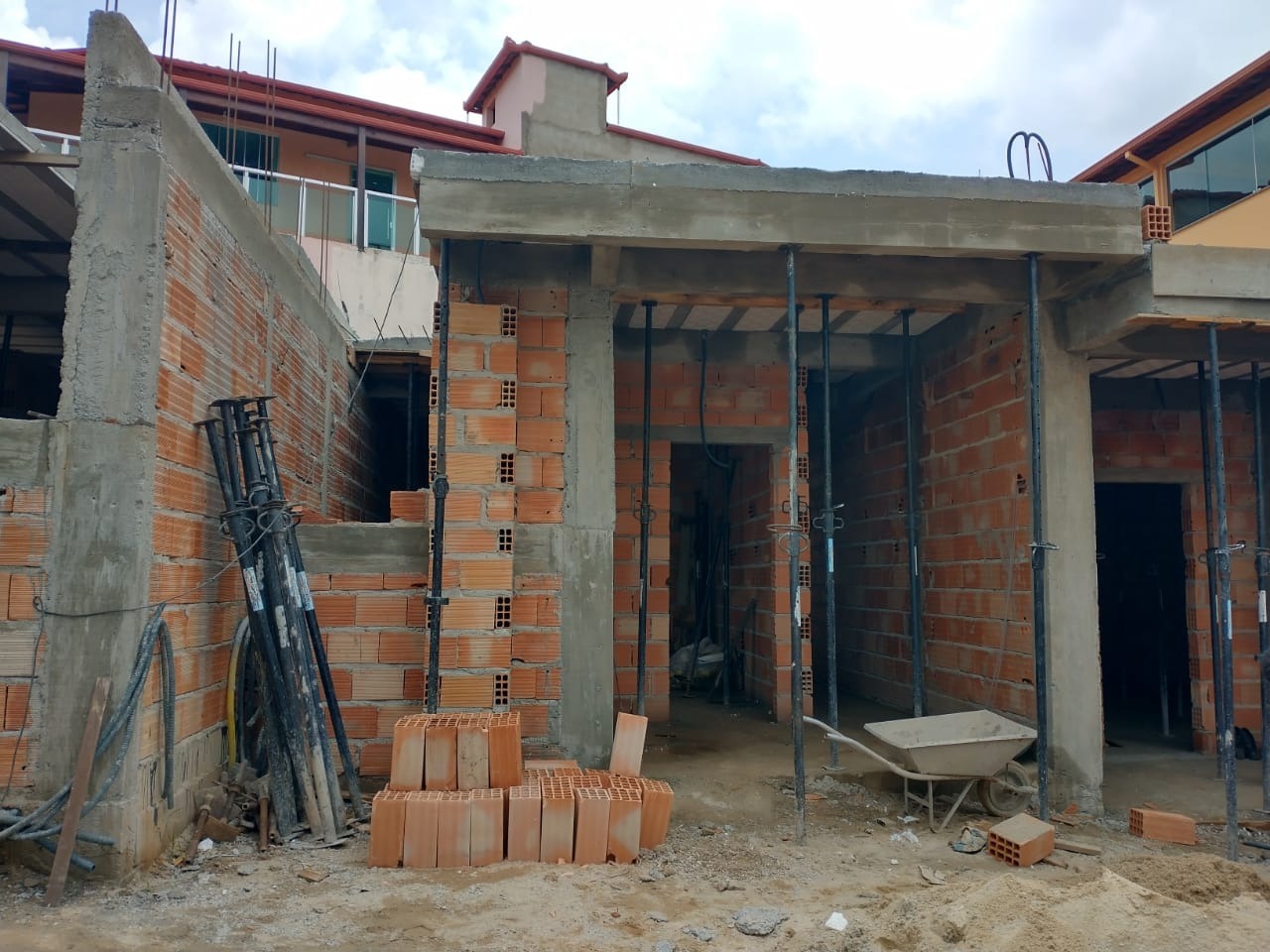 Casa à venda com 3 quartos, 110m² - Foto 4