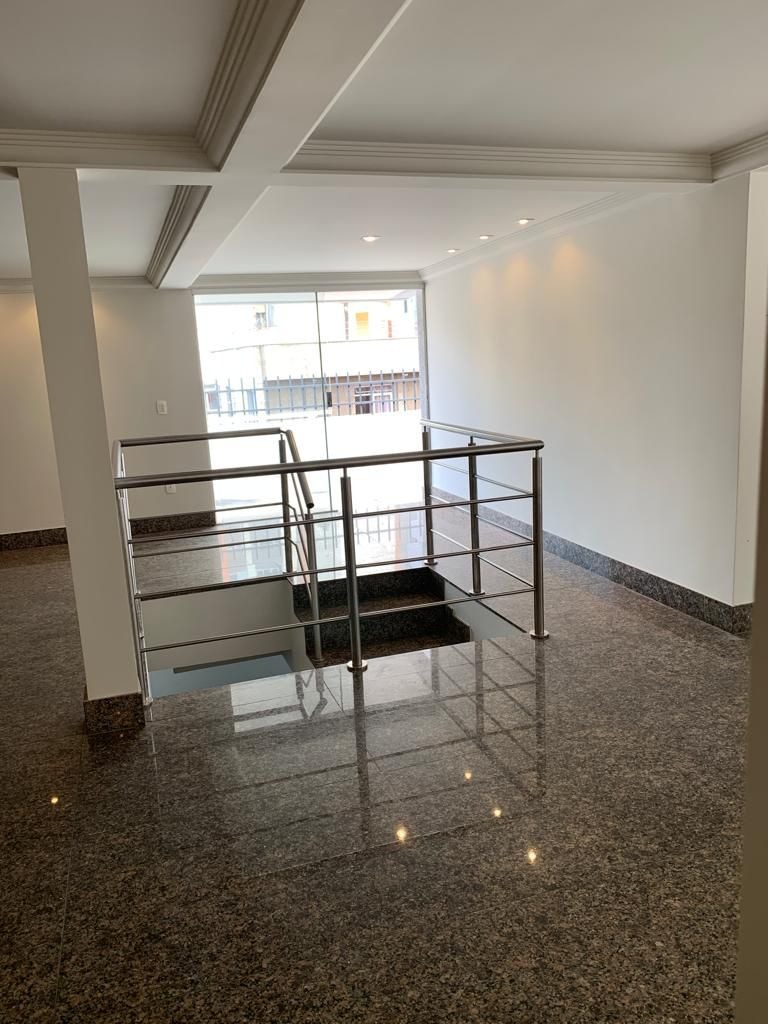 Apartamento à venda com 5 quartos, 330m² - Foto 2