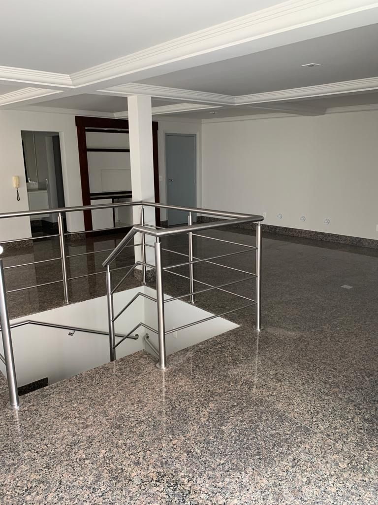 Apartamento à venda com 5 quartos, 330m² - Foto 5