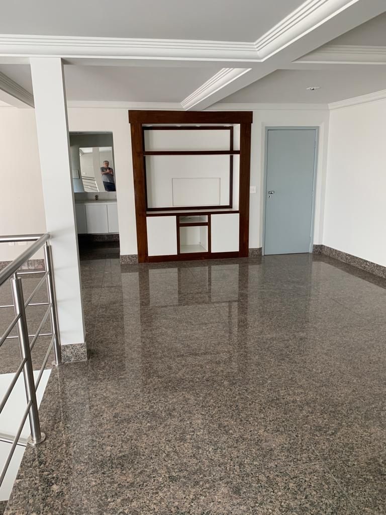 Apartamento à venda com 5 quartos, 330m² - Foto 18